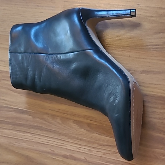 Vince Camuto Ankle Boot - Picture 5 of 7